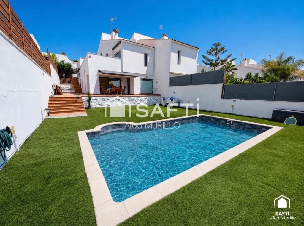 3 bedroom Villa for sale in Calafell with pool - € 599,000 (Ref: 10182913)