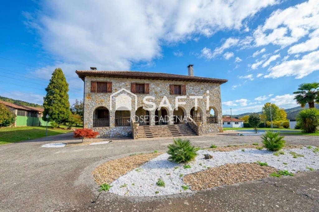 7 quarto Moradia para venda em Ponferrada com piscina garagem - 1 156 000 € (Ref: 10182917)