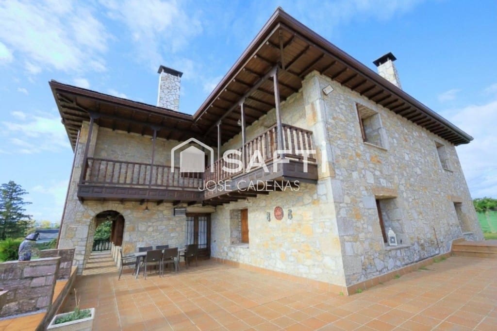7 quarto Moradia para venda em Ponferrada com piscina garagem - 1 156 000 € (Ref: 10182917)