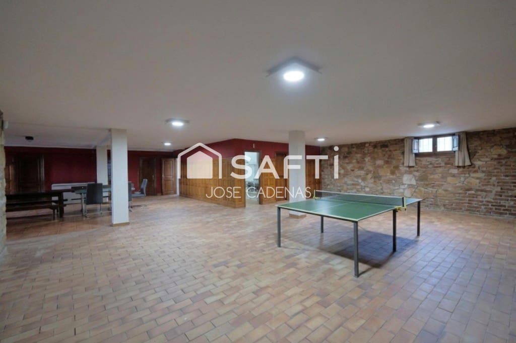 7 quarto Moradia para venda em Ponferrada com piscina garagem - 1 156 000 € (Ref: 10182917)