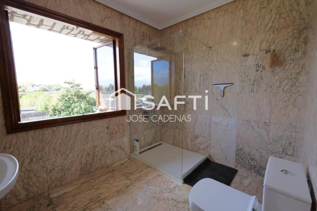 7 quarto Moradia para venda em Ponferrada com piscina garagem - 1 156 000 € (Ref: 10182917)