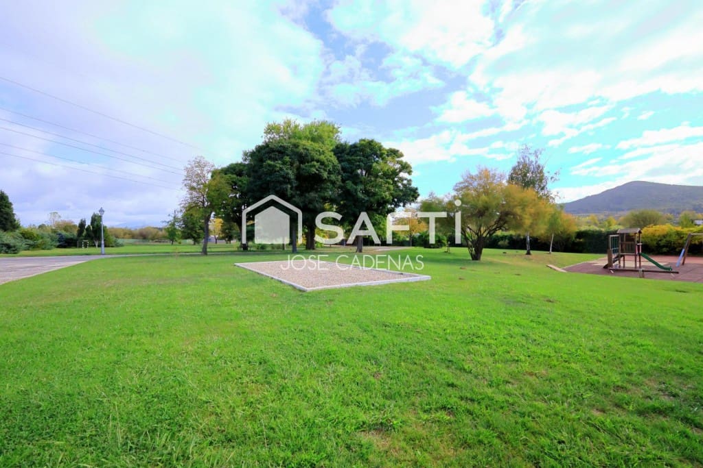 7 quarto Moradia para venda em Ponferrada com piscina garagem - 1 156 000 € (Ref: 10182917)