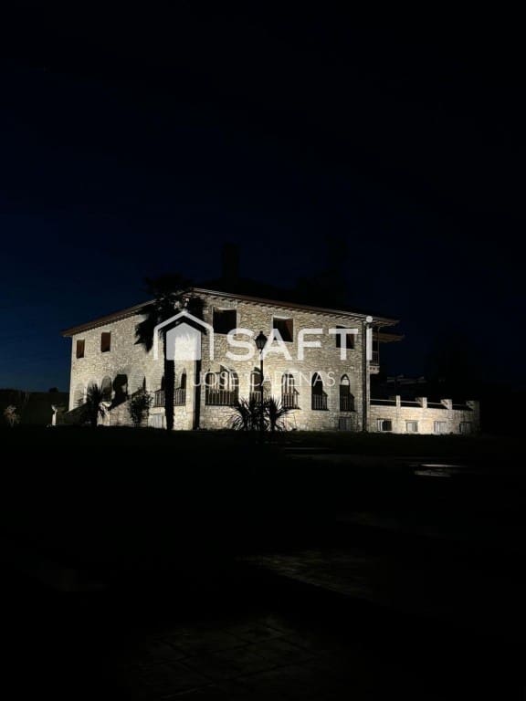 7 quarto Moradia para venda em Ponferrada com piscina garagem - 1 156 000 € (Ref: 10182917)