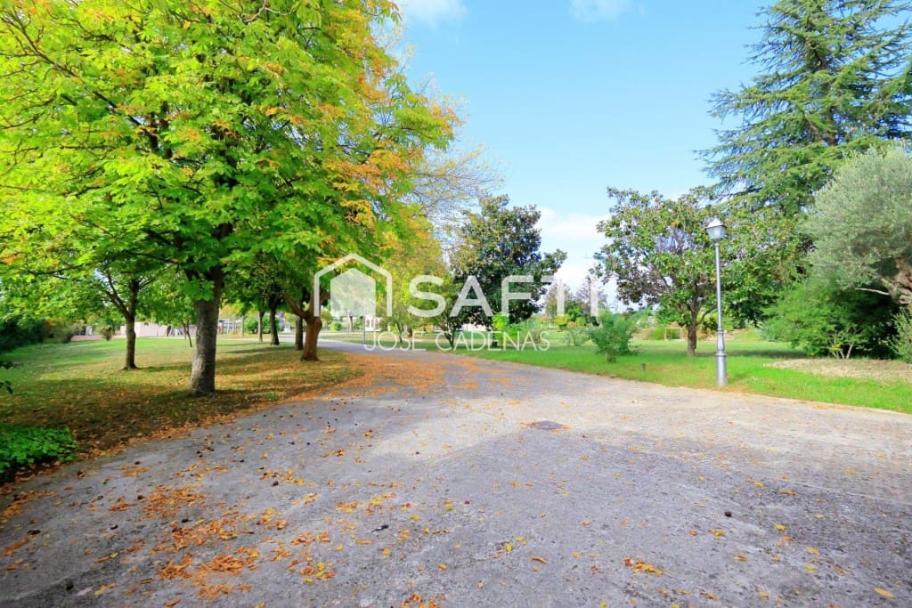 7 quarto Moradia para venda em Ponferrada com piscina garagem - 1 156 000 € (Ref: 10182917)