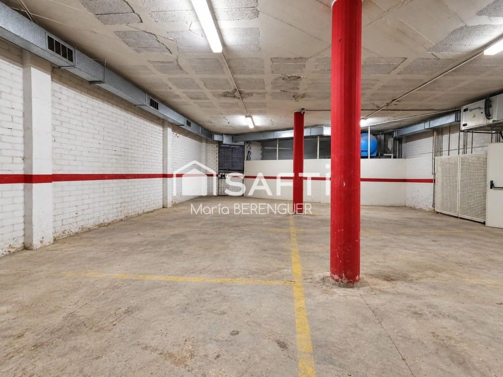 Kommersiell til salgs i Manresa med garasje - € 250 000 (Ref: 10184435)