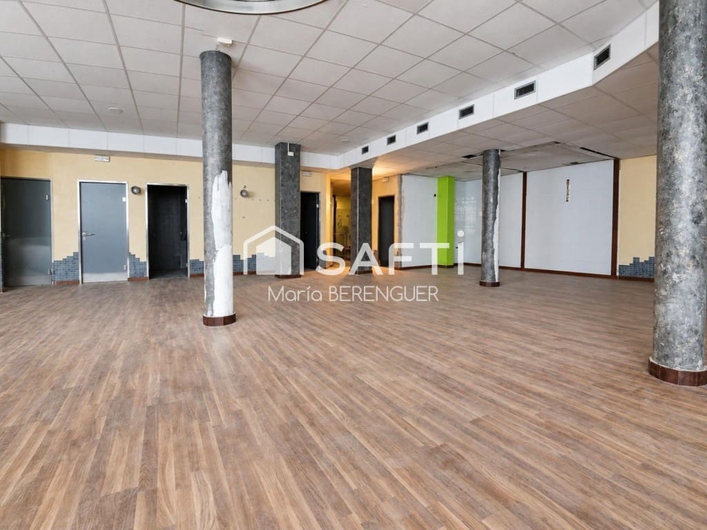 Kommersiell til salgs i Manresa med garasje - € 250 000 (Ref: 10184435)