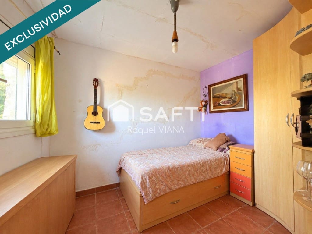 4 soverom Villa til salgs i Abrera med svømmebasseng garasje - € 215 000 (Ref: 10186779)