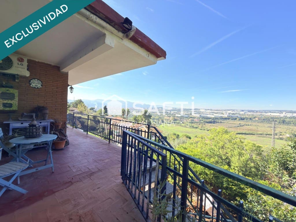 4 soverom Villa til salgs i Abrera med svømmebasseng garasje - € 215 000 (Ref: 10186779)