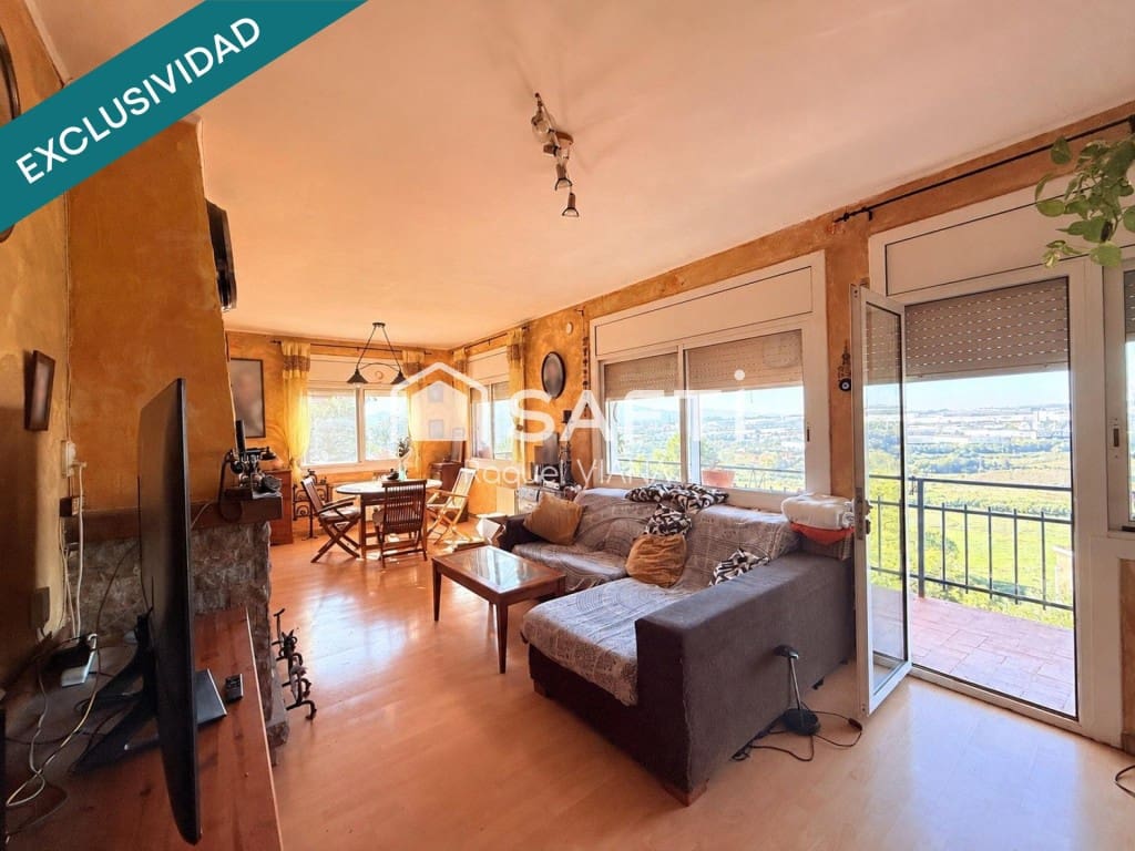 4 soverom Villa til salgs i Abrera med svømmebasseng garasje - € 215 000 (Ref: 10186779)