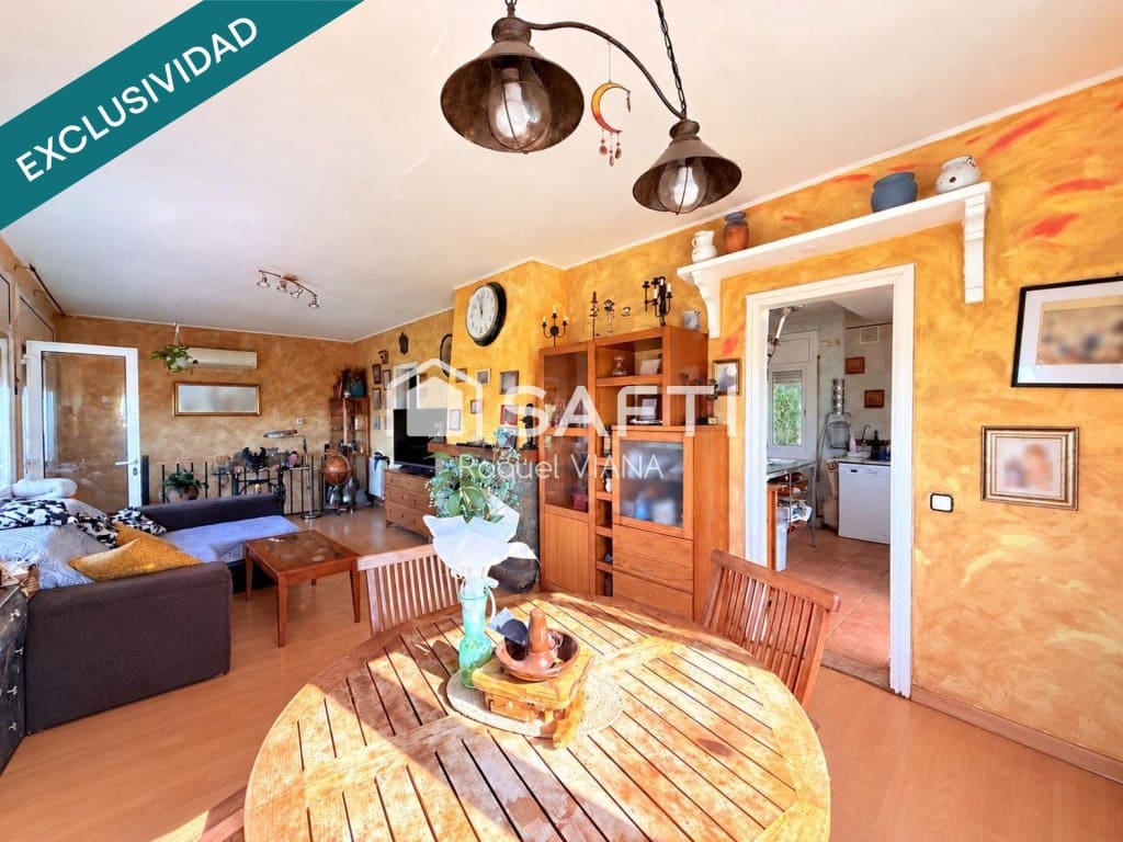 4 soverom Villa til salgs i Abrera med svømmebasseng garasje - € 215 000 (Ref: 10186779)