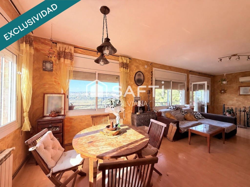 4 soverom Villa til salgs i Abrera med svømmebasseng garasje - € 215 000 (Ref: 10186779)