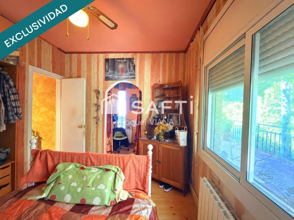 4 soverom Villa til salgs i Abrera med svømmebasseng garasje - € 215 000 (Ref: 10186779)