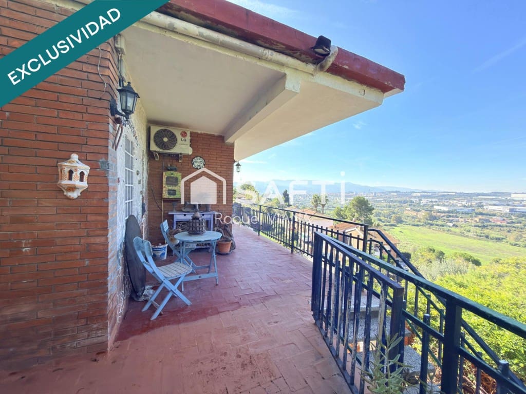 4 soverom Villa til salgs i Abrera med svømmebasseng garasje - € 215 000 (Ref: 10186779)