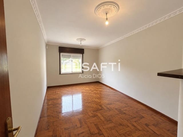 2 slaapkamer Rijtjeshuis te koop in Moaña met garage - € 135.000 (Ref: 10186783)