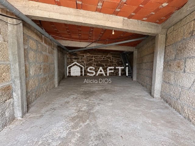 2 slaapkamer Rijtjeshuis te koop in Moaña met garage - € 135.000 (Ref: 10186783)