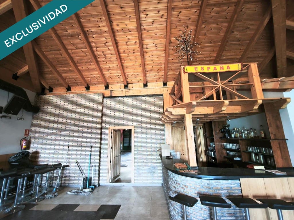 Toimisto myytävänä paikassa Alija del Infantado - 240 000 € (Ref: 10186784)