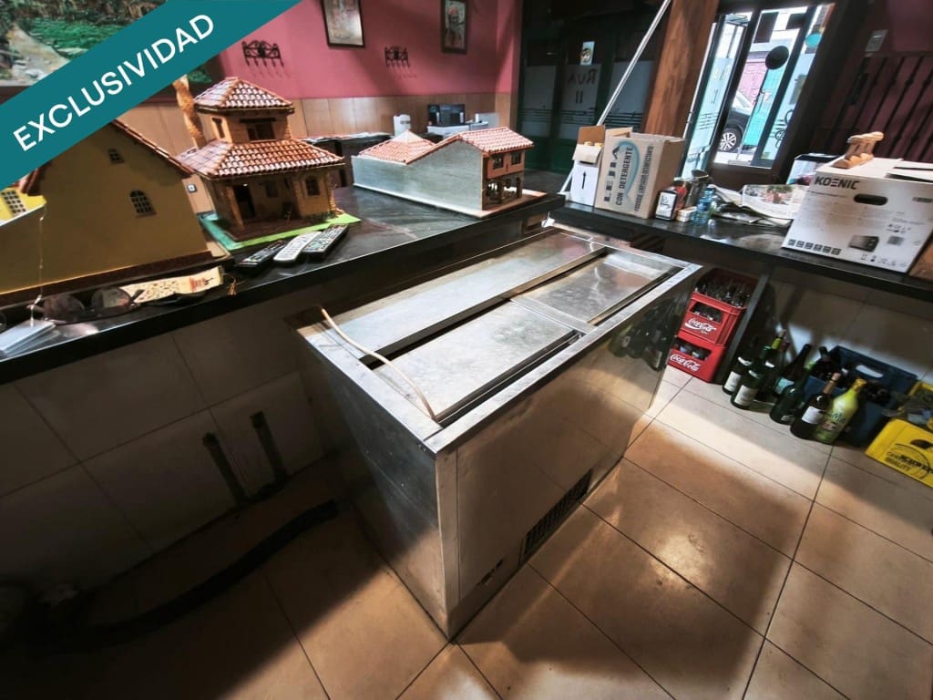 Toimisto myytävänä paikassa Alija del Infantado - 240 000 € (Ref: 10186784)