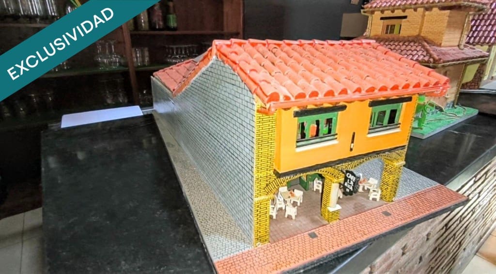 Toimisto myytävänä paikassa Alija del Infantado - 240 000 € (Ref: 10186784)