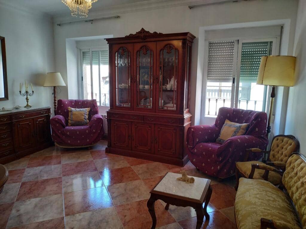 6 Zimmer Villa zu verkaufen in Calzada de Calatrava mit Garage - 137.000 € (Ref: 8463767)
