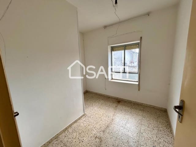 3 Zimmer Reihenhaus zu verkaufen in Valencia de Don Juan - 70.000 € (Ref: 8479381)