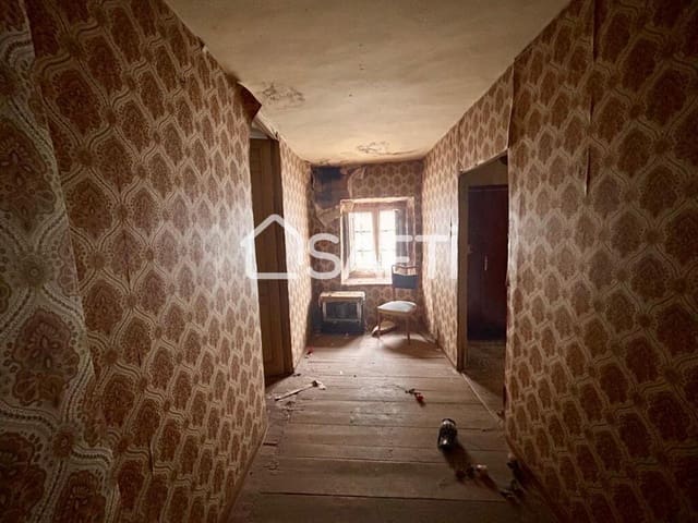 4 Zimmer Reihenhaus zu verkaufen in Valencia de Don Juan - 90.000 € (Ref: 8480944)