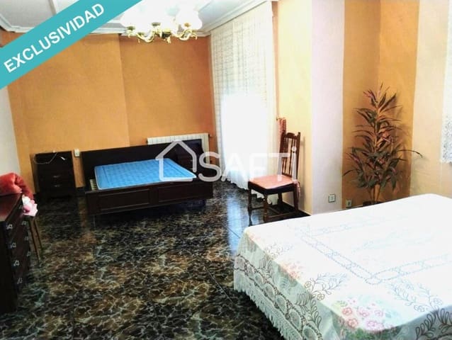 6 Zimmer Villa zu verkaufen in Hernán-Pérez - 88.000 € (Ref: 8595241)