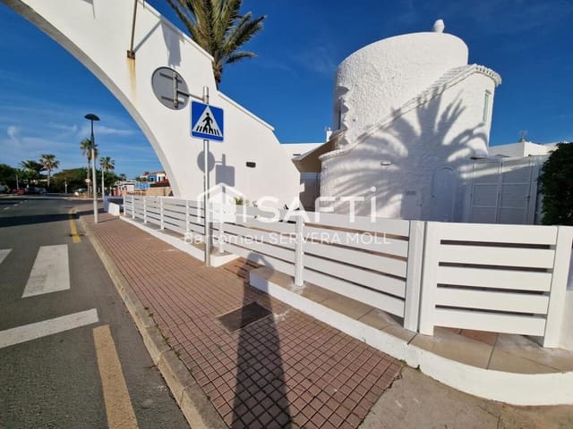Kaupallinen myytävänä paikassa Ciutadella de Menorca - 295 000 € (Ref: 8783617)