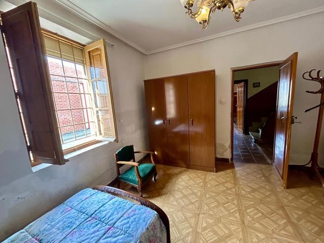 7 makuuhuone Maalaistalo myytävänä paikassa Laguna Dalga mukana 
autotalli - 55 000 € (Ref: 8786346)