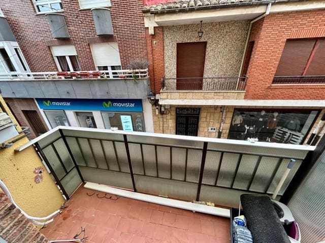3 Zimmer Apartment zu verkaufen in Valencia de Don Juan - 65.000 € (Ref: 8809596)