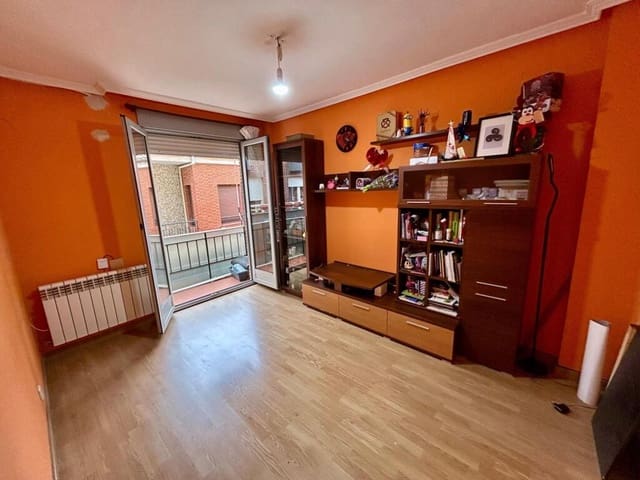3 Zimmer Apartment zu verkaufen in Valencia de Don Juan - 65.000 € (Ref: 8809596)