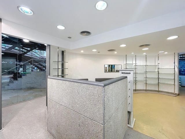 Komercyjne na sprzedaż w Santiago de Compostela - 85 000 € (Ref: 8950647)