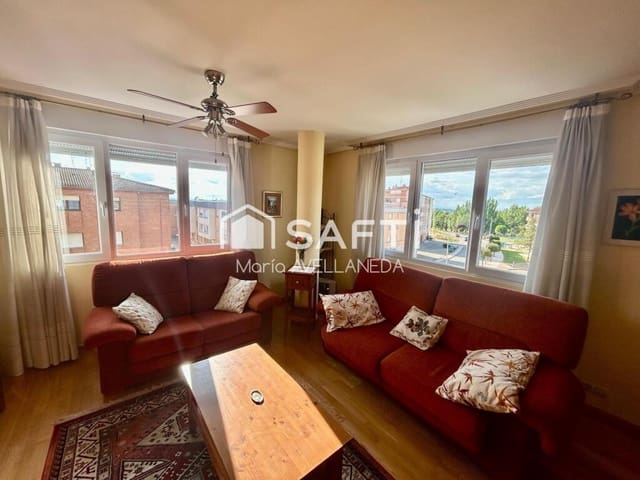 3 Zimmer Apartment zu verkaufen in Valencia de Don Juan mit Garage - 115.000 € (Ref: 9004855)