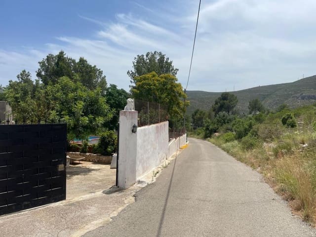 5 soveværelse Finca/Landehus til salg i Montroy med swimmingpool garage - € 190.000 (Ref: 9062374)