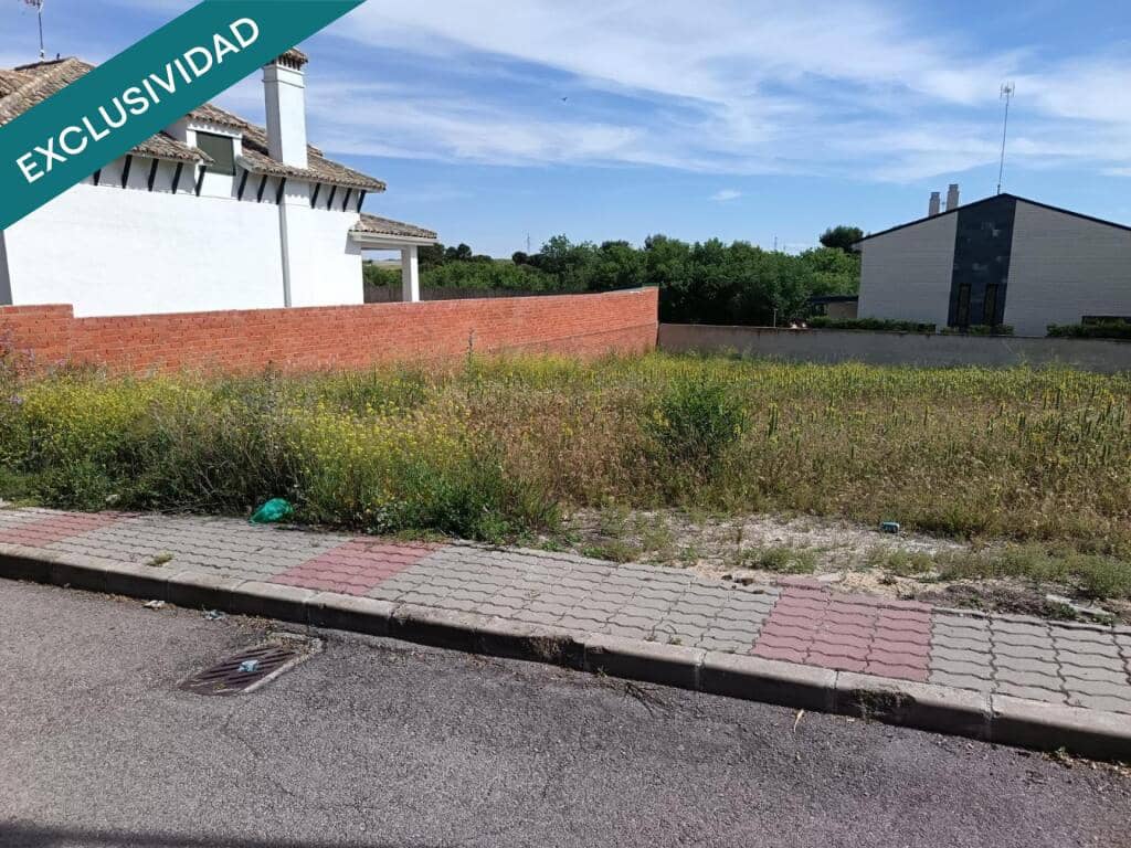 Bauplatz zu verkaufen in Esquivias - 160.000 € (Ref: 9065222)