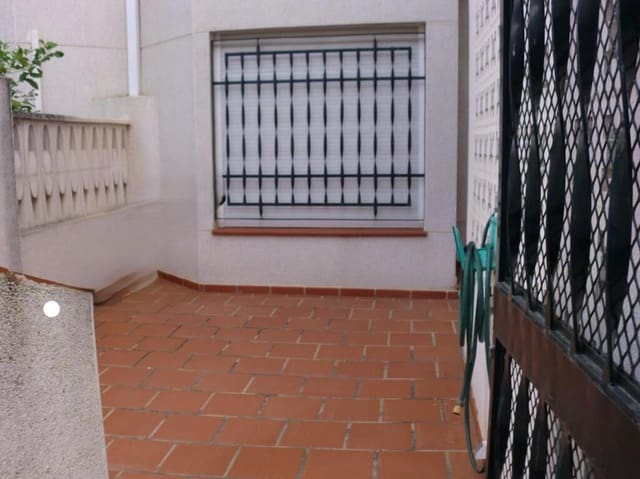 3 soveværelse Villa til salg i Avenida Elvas, Badajoz by med swimmingpool - € 356.000 (Ref: 9132396)