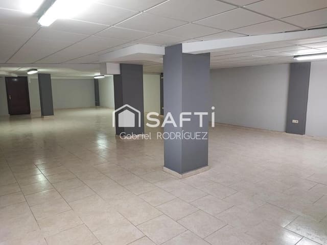 Commercial for rent in La Estación, Badajoz city - € 750 (Ref: 9132397)