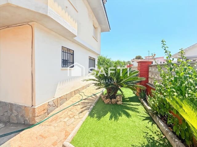 6 soveværelse Villa til salg i Abrera - € 399.000 (Ref: 9137144)