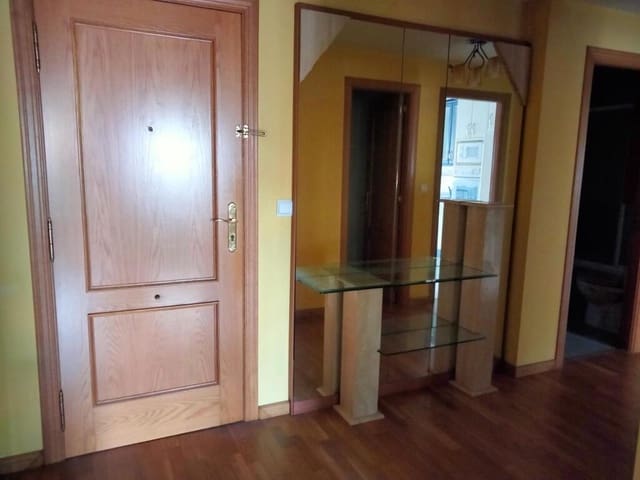 3 soveværelse Lejlighed til salg i San Andrés del Rabanedo med garage - € 155.000 (Ref: 9152187)