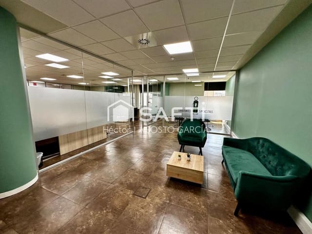 Kontor til salgs i Simancas, Madrid by - € 639 000 (Ref: 9162306)