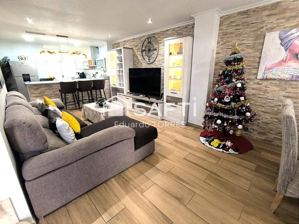 4 soverom Rekkehus til salgs i Elche / Elx med svømmebasseng garasje - € 380 000 (Ref: 9173493)