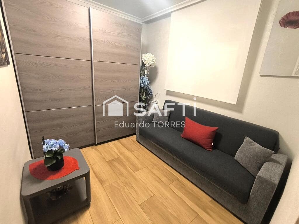 4 soverom Rekkehus til salgs i Elche / Elx med svømmebasseng garasje - € 380 000 (Ref: 9173493)