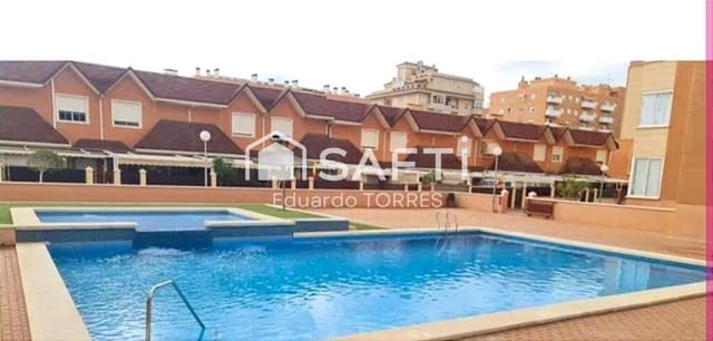 4 soveværelse Rækkehus til salg i Ciutat Universitària, Elche / Elx med swimmingpool garage - € 380.000 (Ref: 9173493)