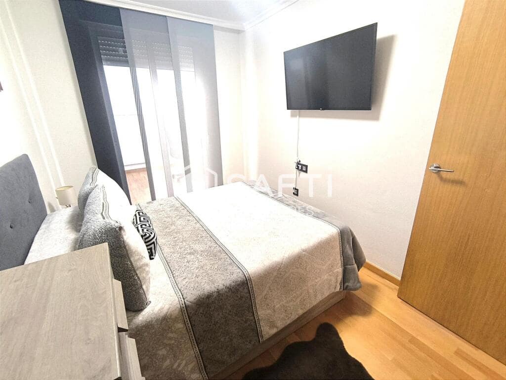 4 soverom Rekkehus til salgs i Elche / Elx med svømmebasseng garasje - € 380 000 (Ref: 9173493)