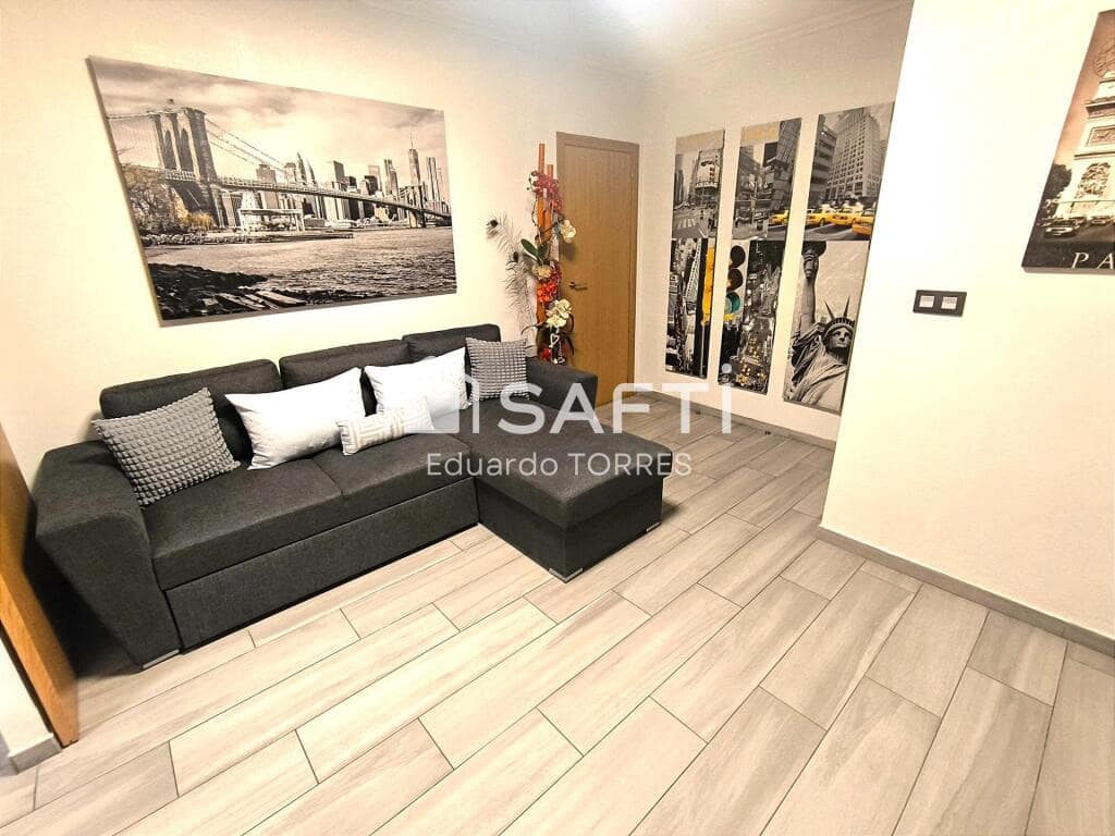 4 soverom Rekkehus til salgs i Elche / Elx med svømmebasseng garasje - € 380 000 (Ref: 9173493)