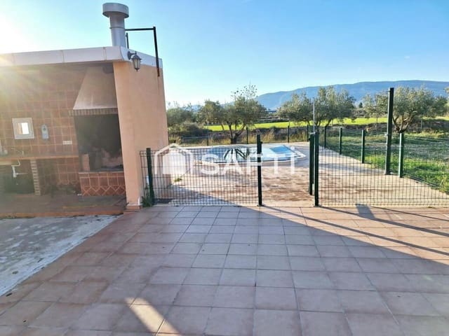 3 slaapkamer Villa te koop in Caudete met zwembad - € 165.000 (Ref: 9173497)