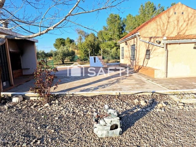 3 slaapkamer Villa te koop in Caudete met zwembad - € 165.000 (Ref: 9173497)