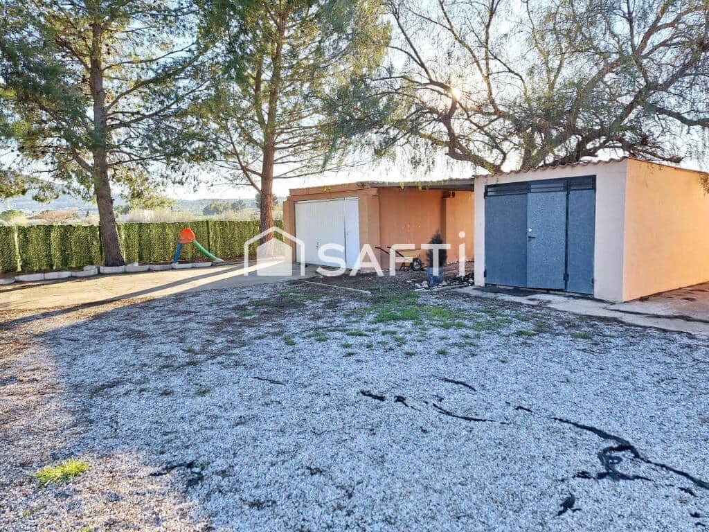 3 chambre Villa/Maison à vendre à Caudete avec piscine - 165 000 € (Ref: 9173497)