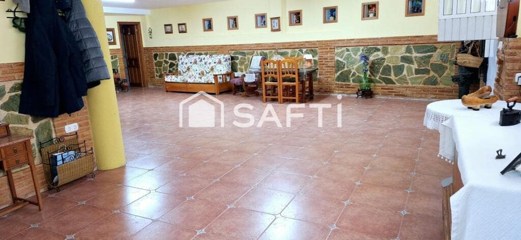 5 soveværelse Rækkehus til salg i Villena - € 410.000 (Ref: 9173502)