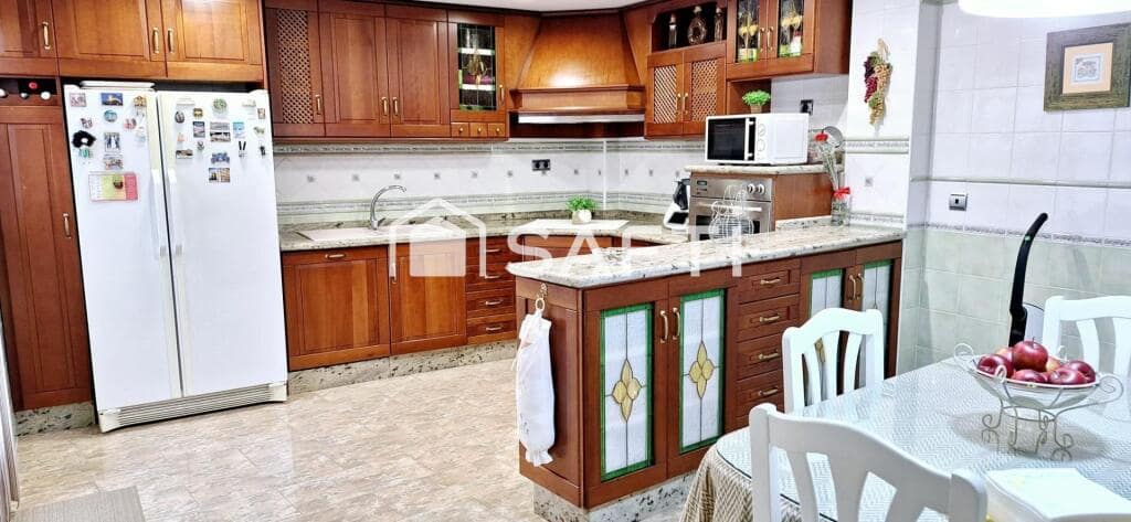 5 soveværelse Rækkehus til salg i Villena - € 410.000 (Ref: 9173502)