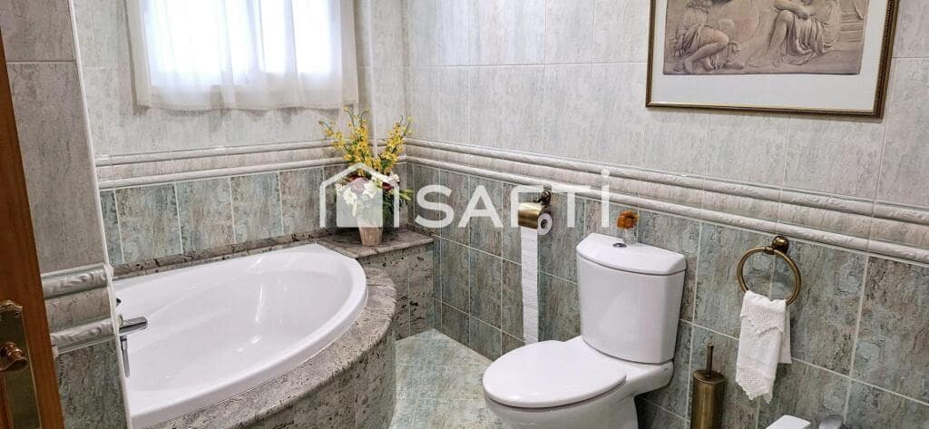 5 soveværelse Rækkehus til salg i Villena - € 410.000 (Ref: 9173502)